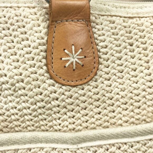 Woven Crocheted Summer Handbag - Picture 3 of 9